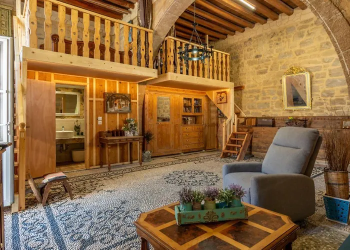 Finieli's Rustico 펜션 *