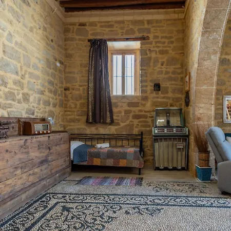 Сasa de vacaciones Finieli's Rustico Malona Village